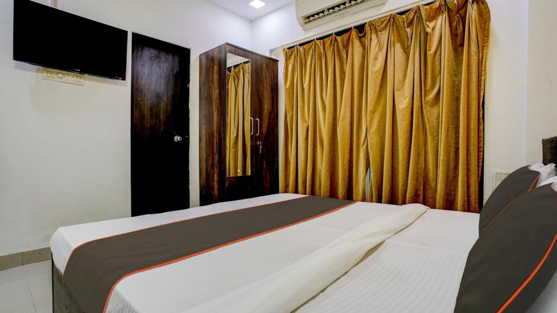 Hotel Rio Corporate House