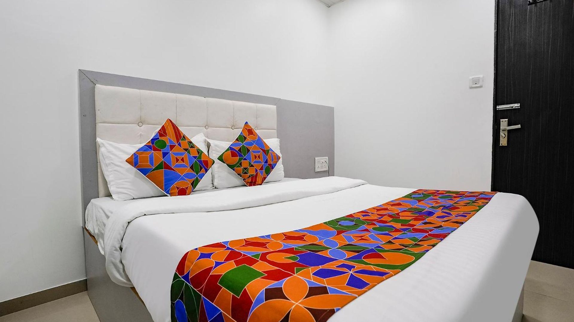 Hotel Via Park Residency