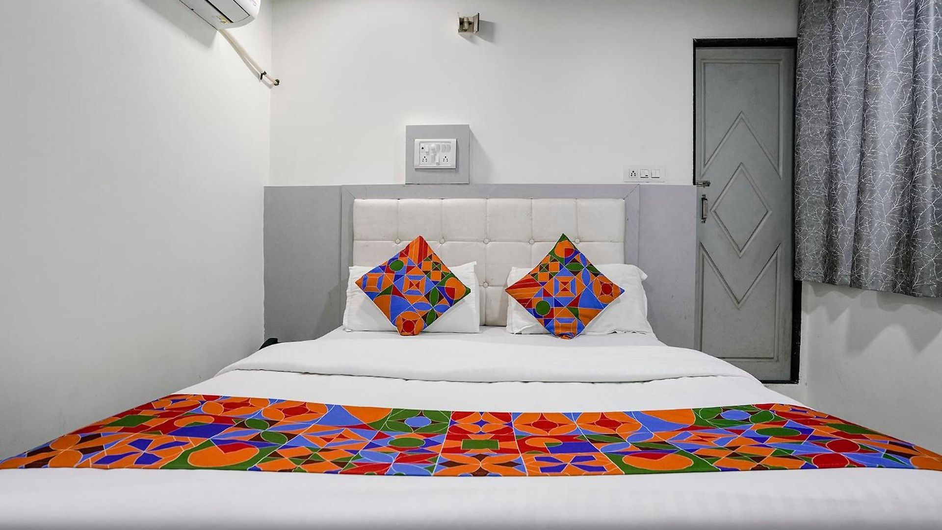 Hotel Via Park Residency 3*