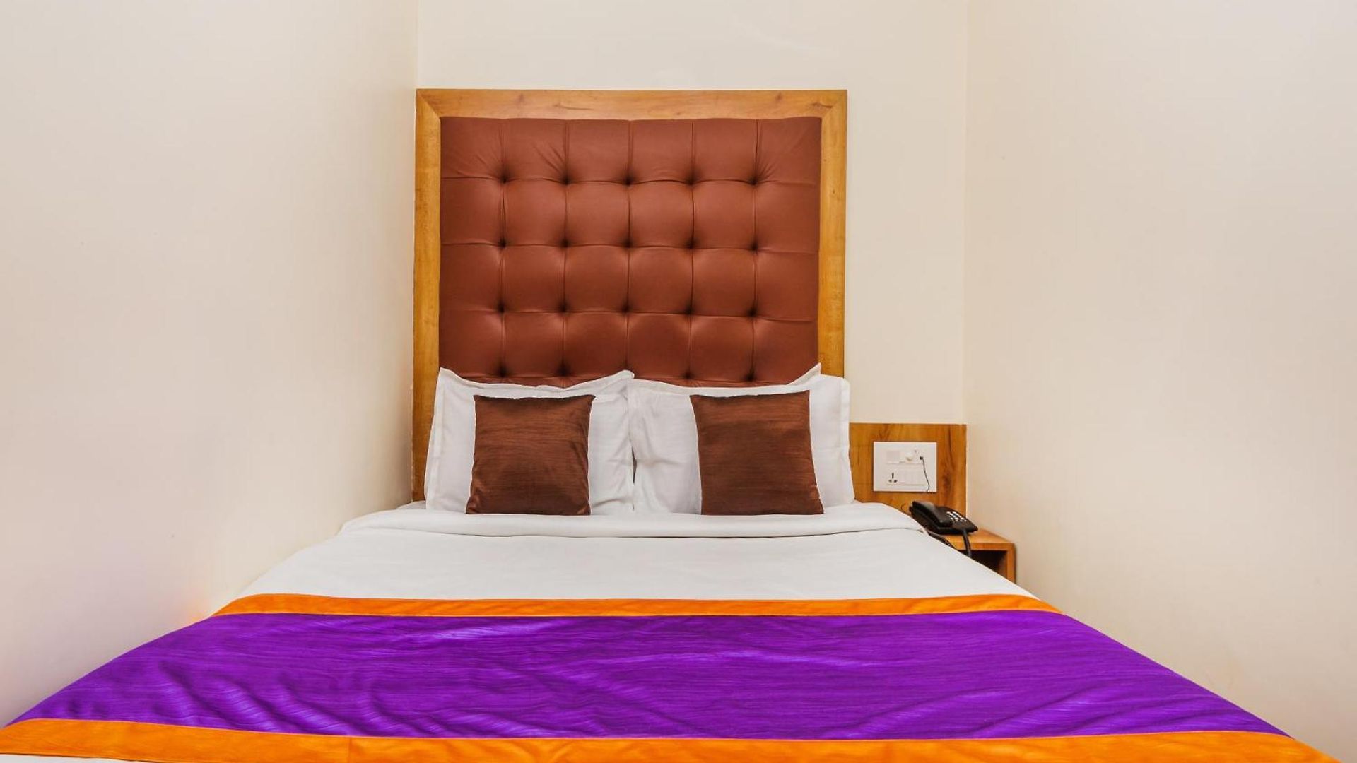 Era Hotel