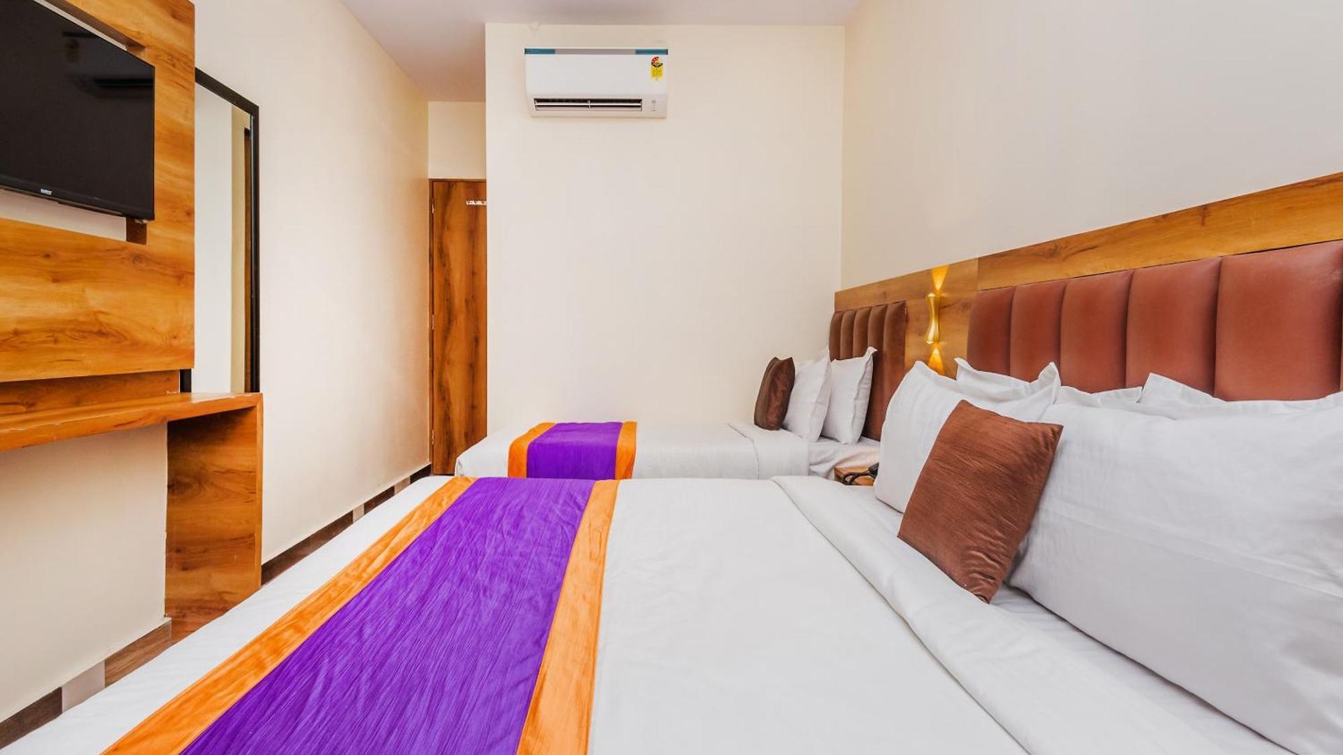 Hotel Era Mumbai
