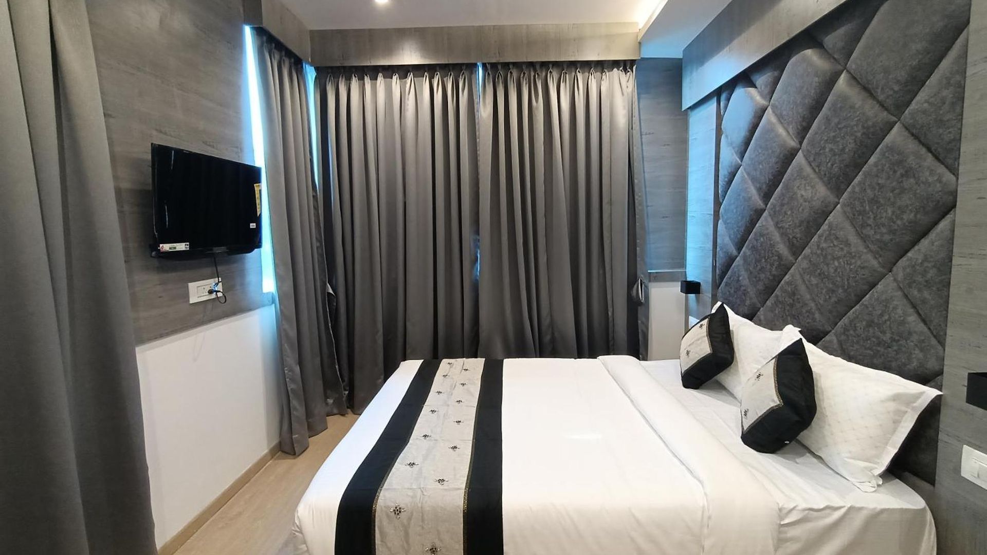 Beverly Palace Santacruz - Near Bkc - Airport T1 Hotel Mumbai