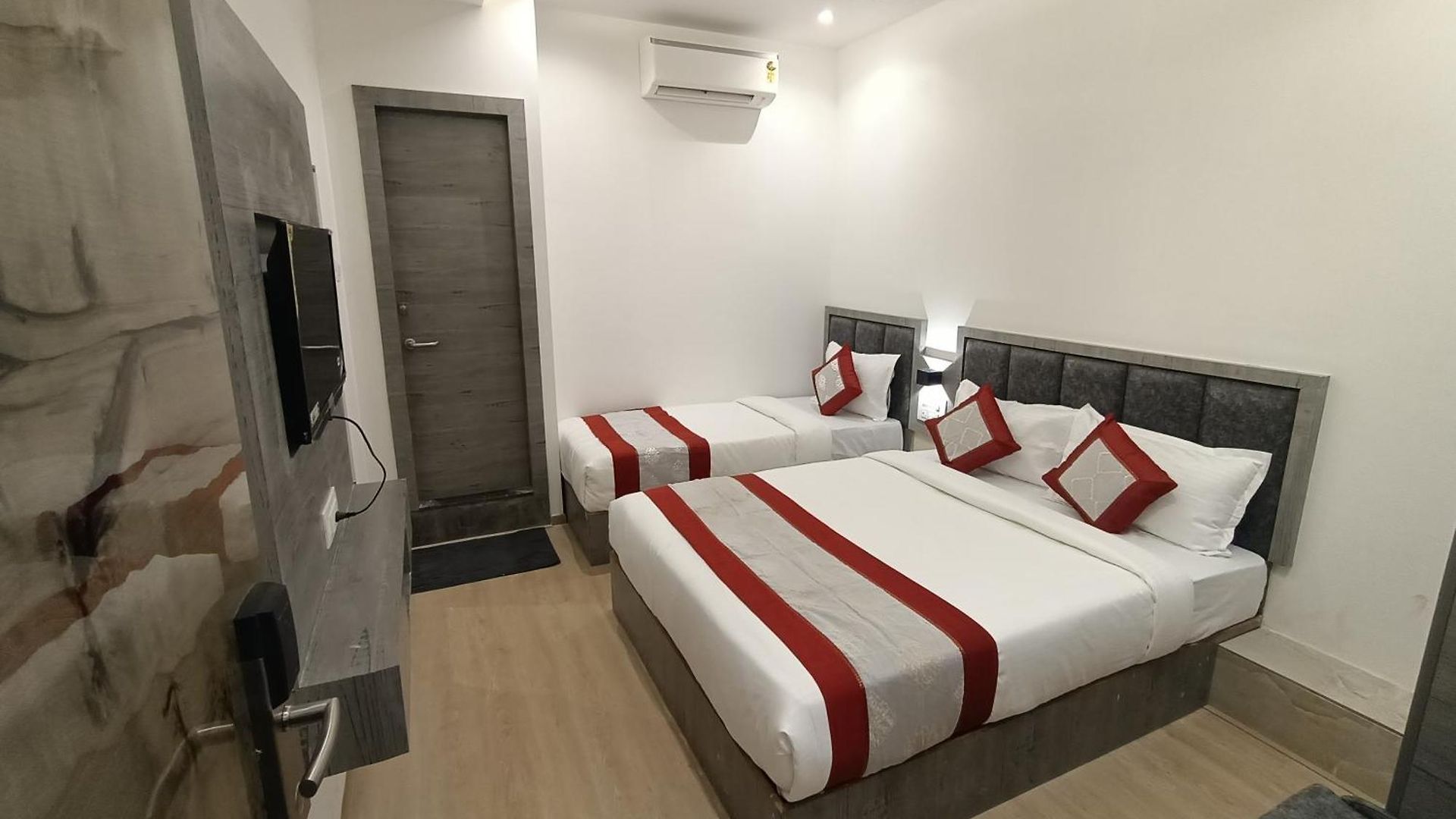 Beverly Palace Santacruz - Near Bkc - Airport T1 3*