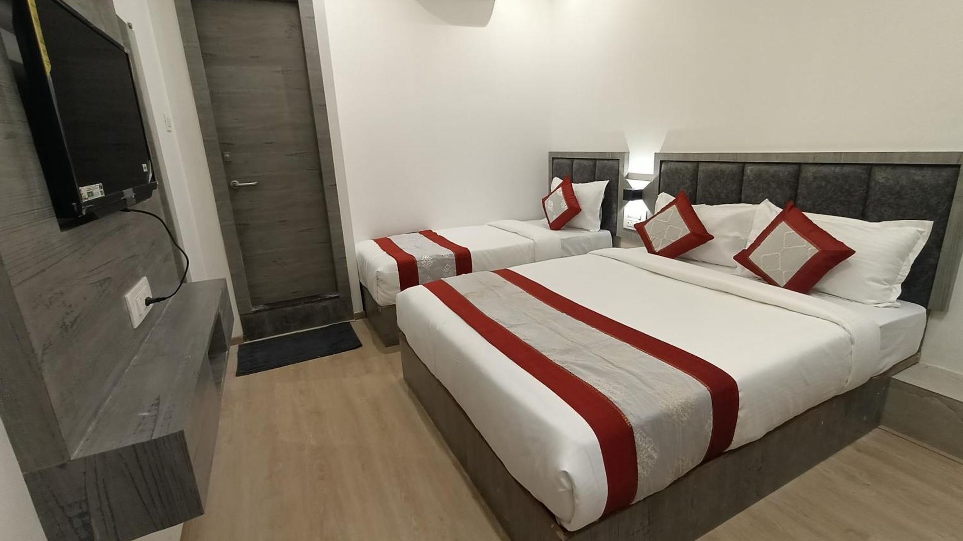 Beverly Palace Santacruz - Near Bkc - Airport T1 3*