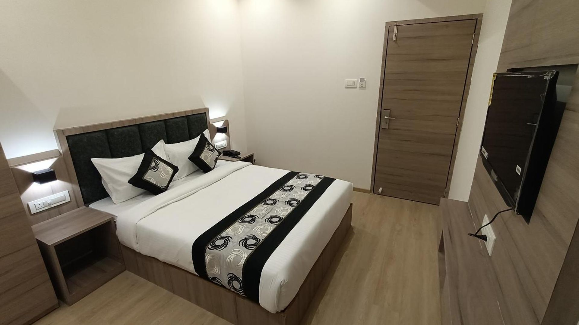 Beverly Palace Santacruz - Near Bkc - Airport T1 Hotel 3*