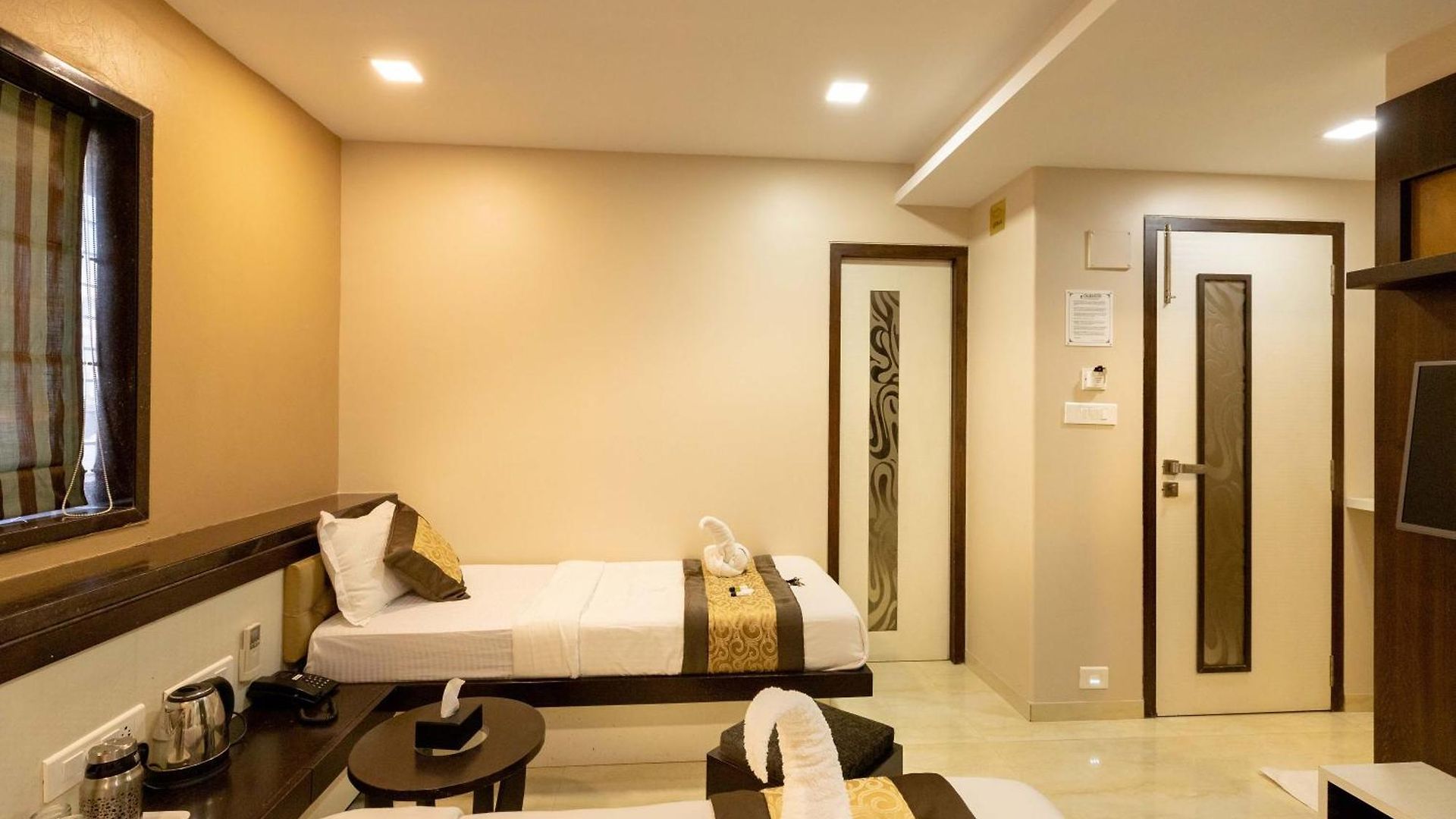 Hotel The Majlis - Colaba 3*