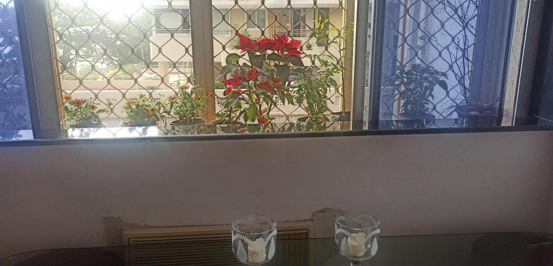 Seaview Bandra W Nr Taj Indian Women Only Homestay Mumbai