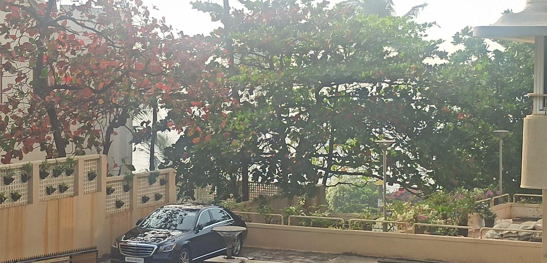 Seaview Bandra W Nr Taj Indian Women Only Homestay