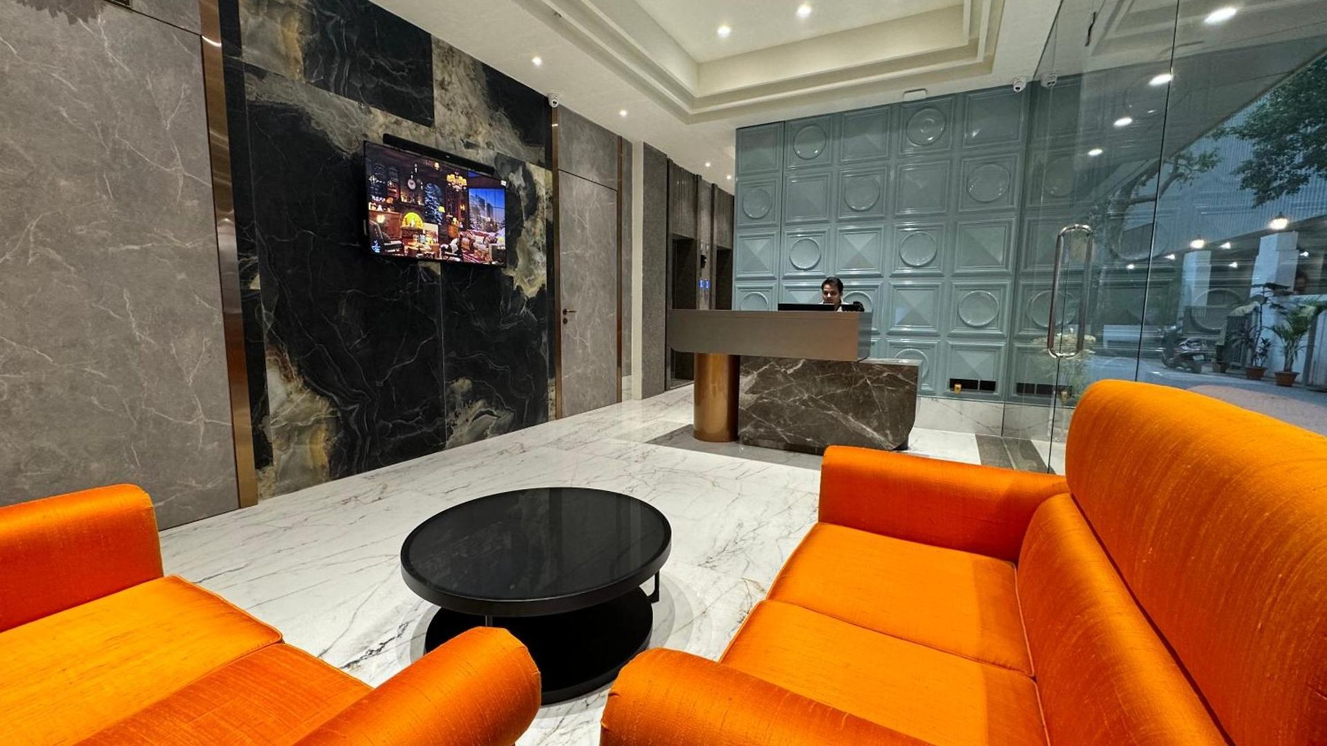 House, Valnai Malad 4* Mumbai