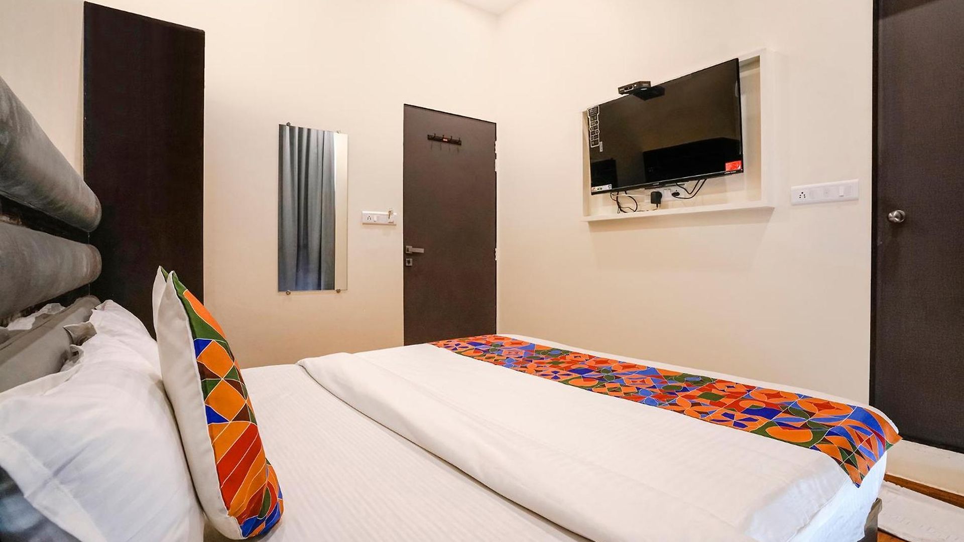 Fabhotel Freedom International - Nr International Airport Hotel Mumbai