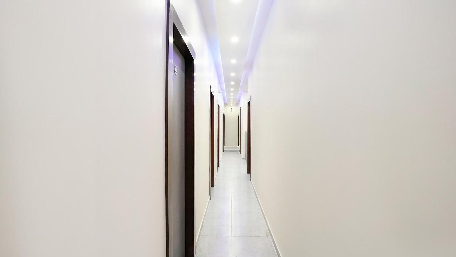 Fabhotel Freedom International - Nr International Airport Mumbai