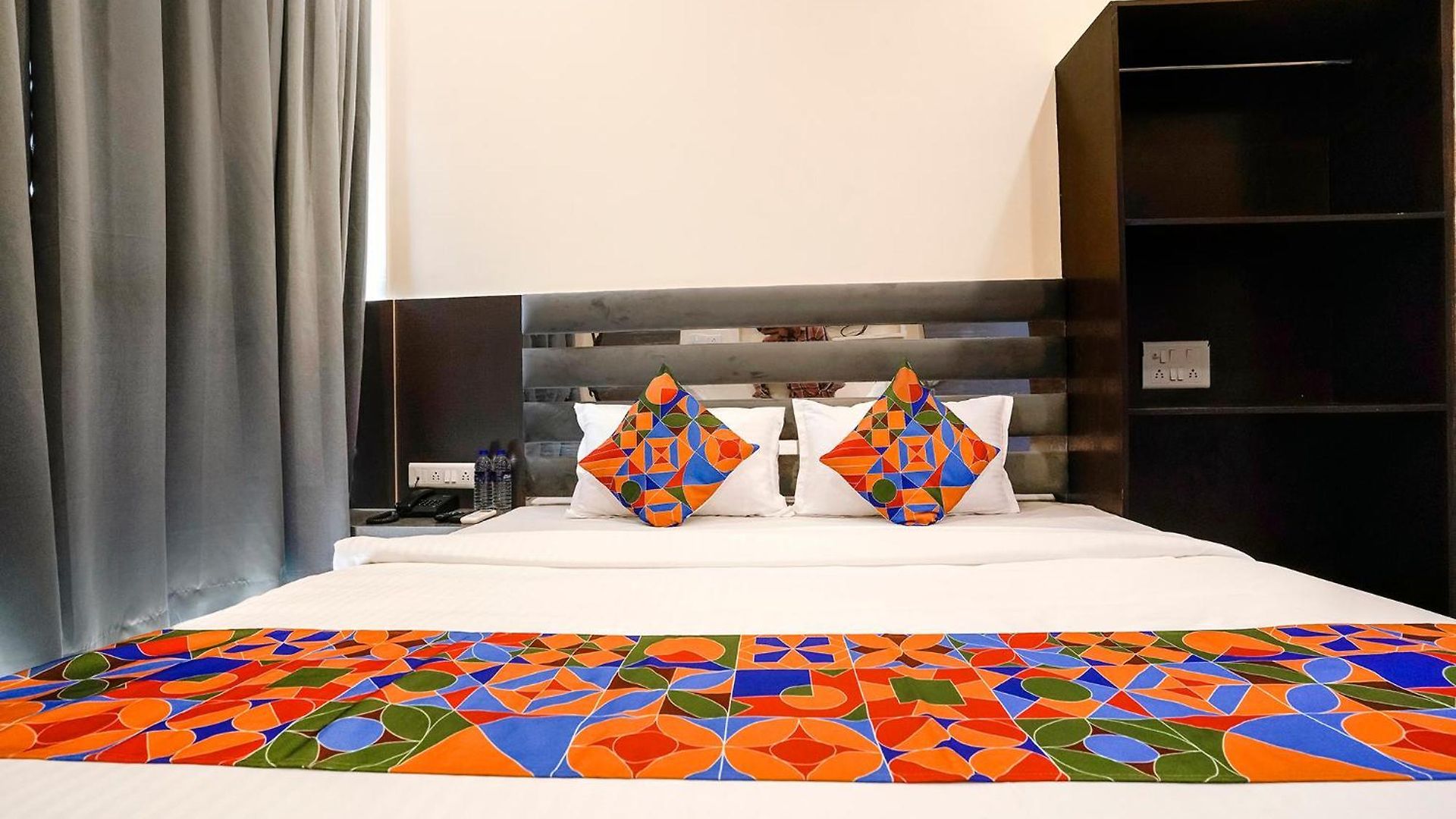 Fabhotel Freedom International - Nr International Airport Hotel