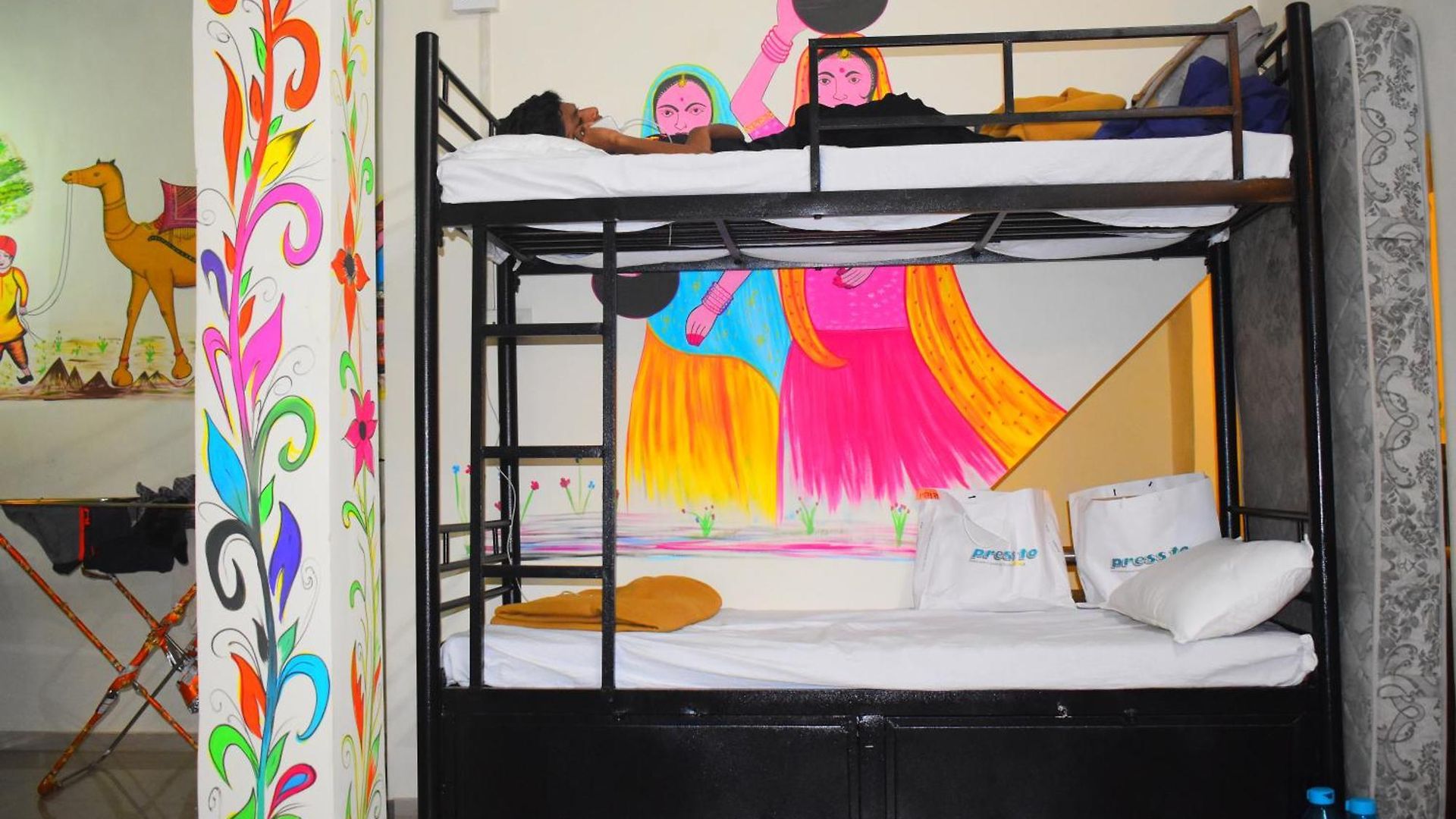 Solo Hostel