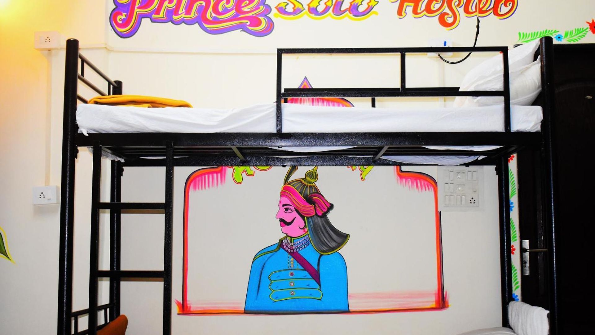Solo Hostel