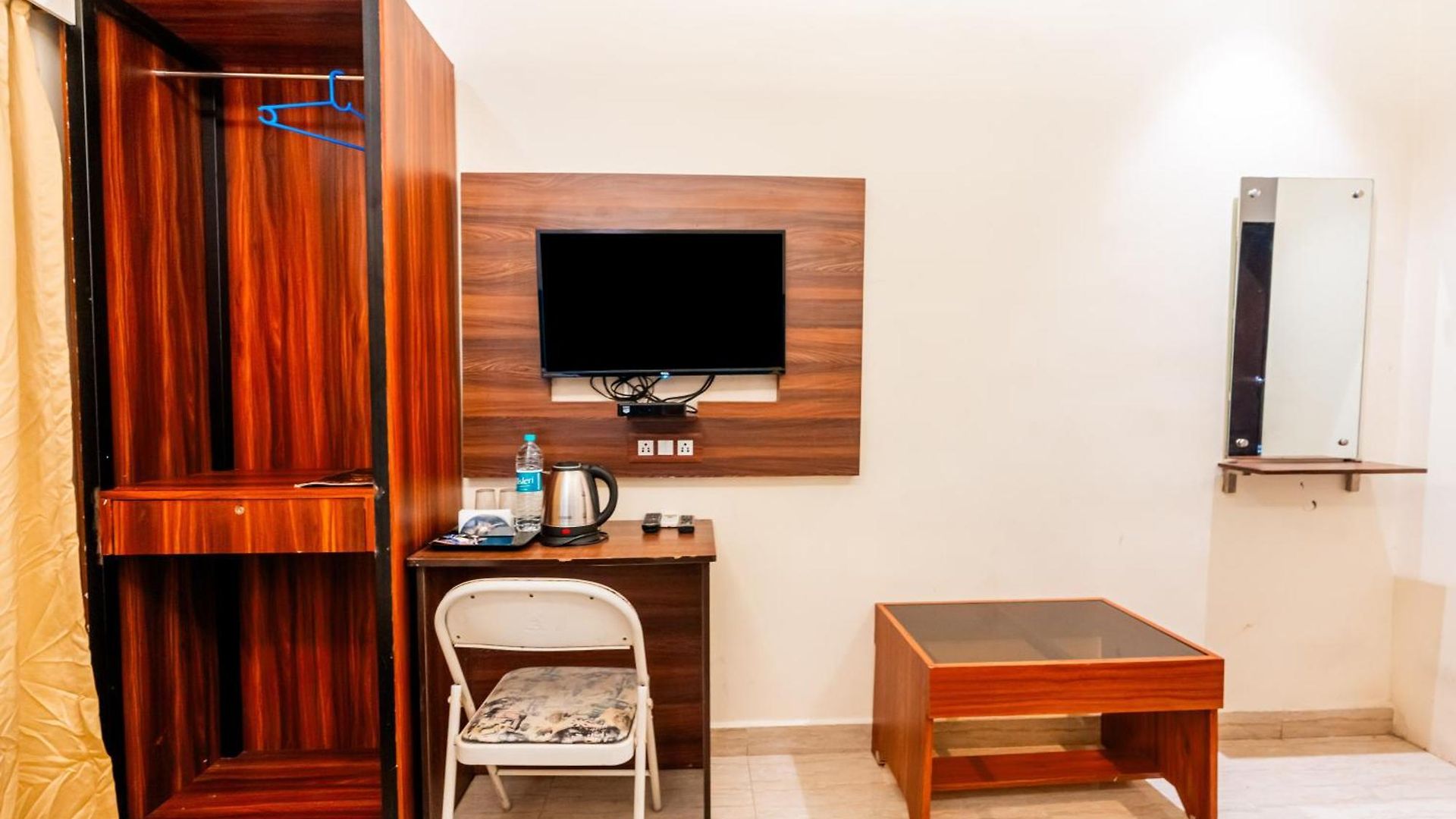 Treebo Express Hotel
