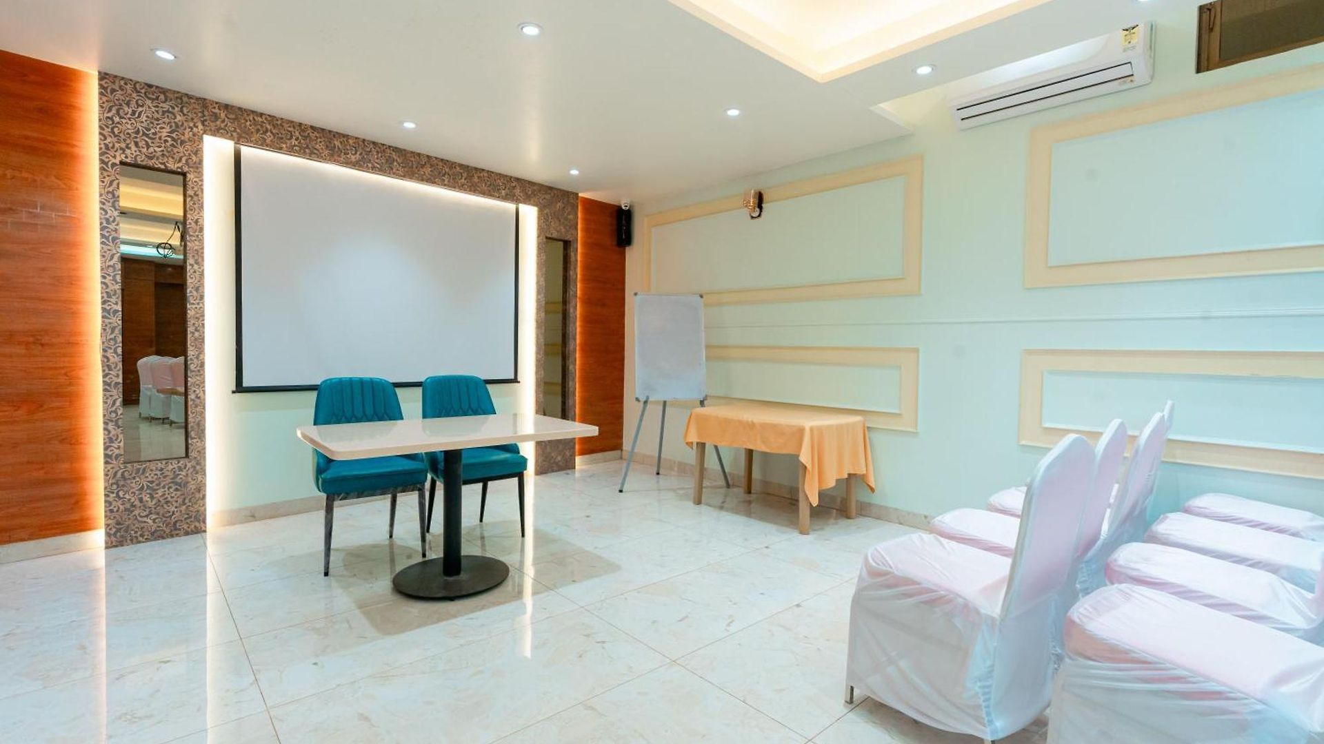 Treebo Express Hotel