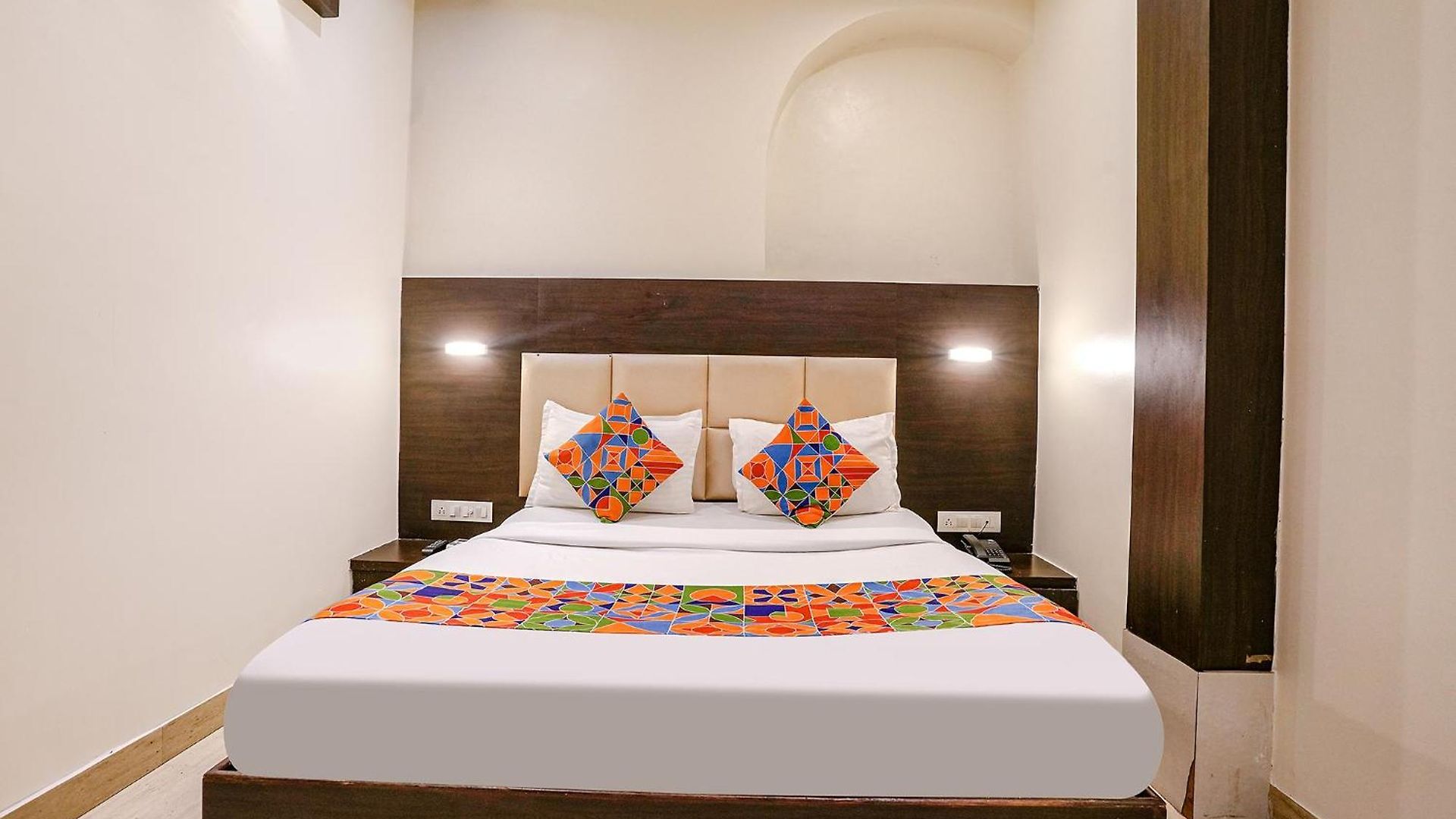Hotel Via Abad Mumbai