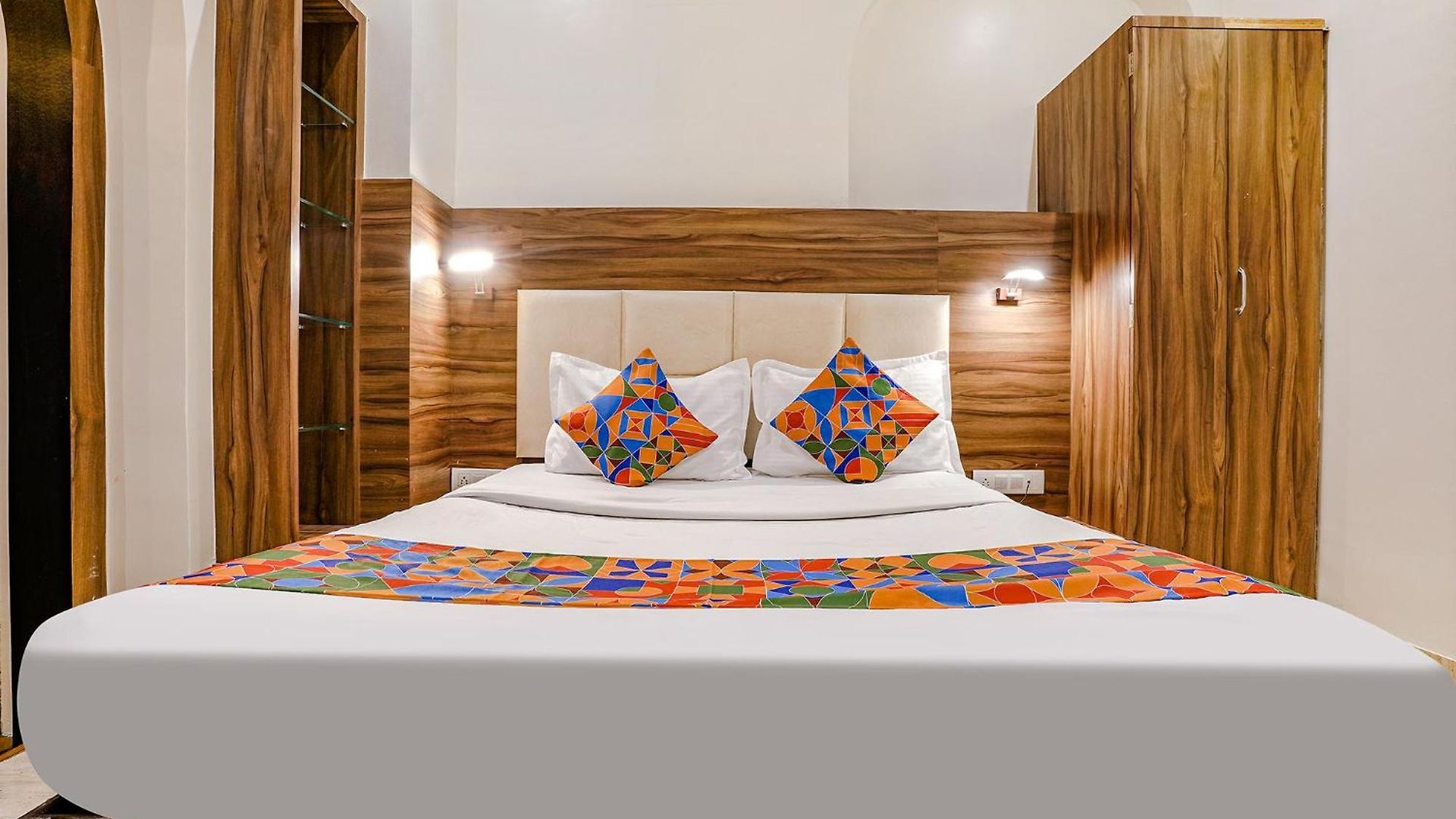 Via Abad Hotel