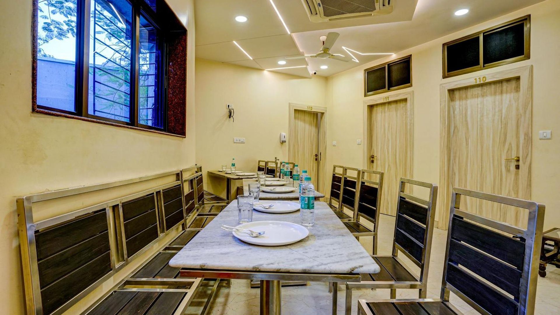 Hotel Kiwi International,hotel,mumbai Mumbai