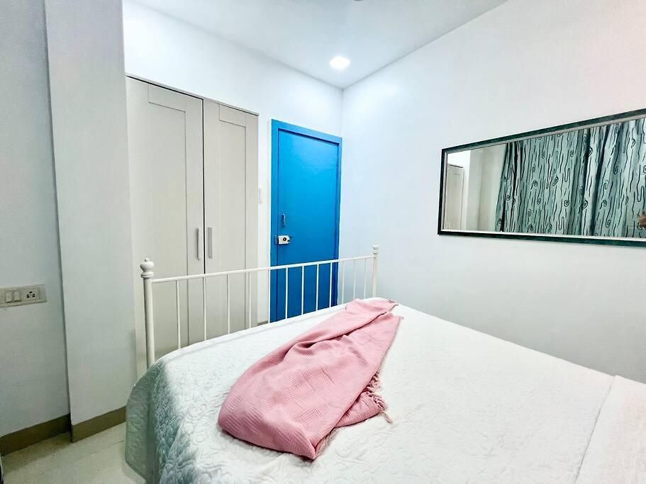 Mediterranean 2Bed Balcony Bandra Boojee Cafe By Connekthomes Apartment Mumbai