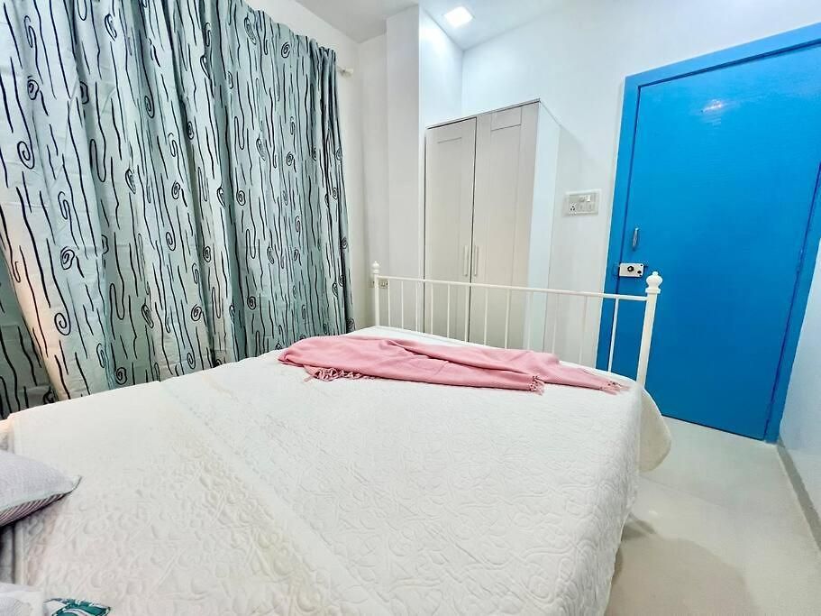 Mediterranean 2Bed Balcony Bandra Boojee Cafe By Connekthomes Apartment Mumbai