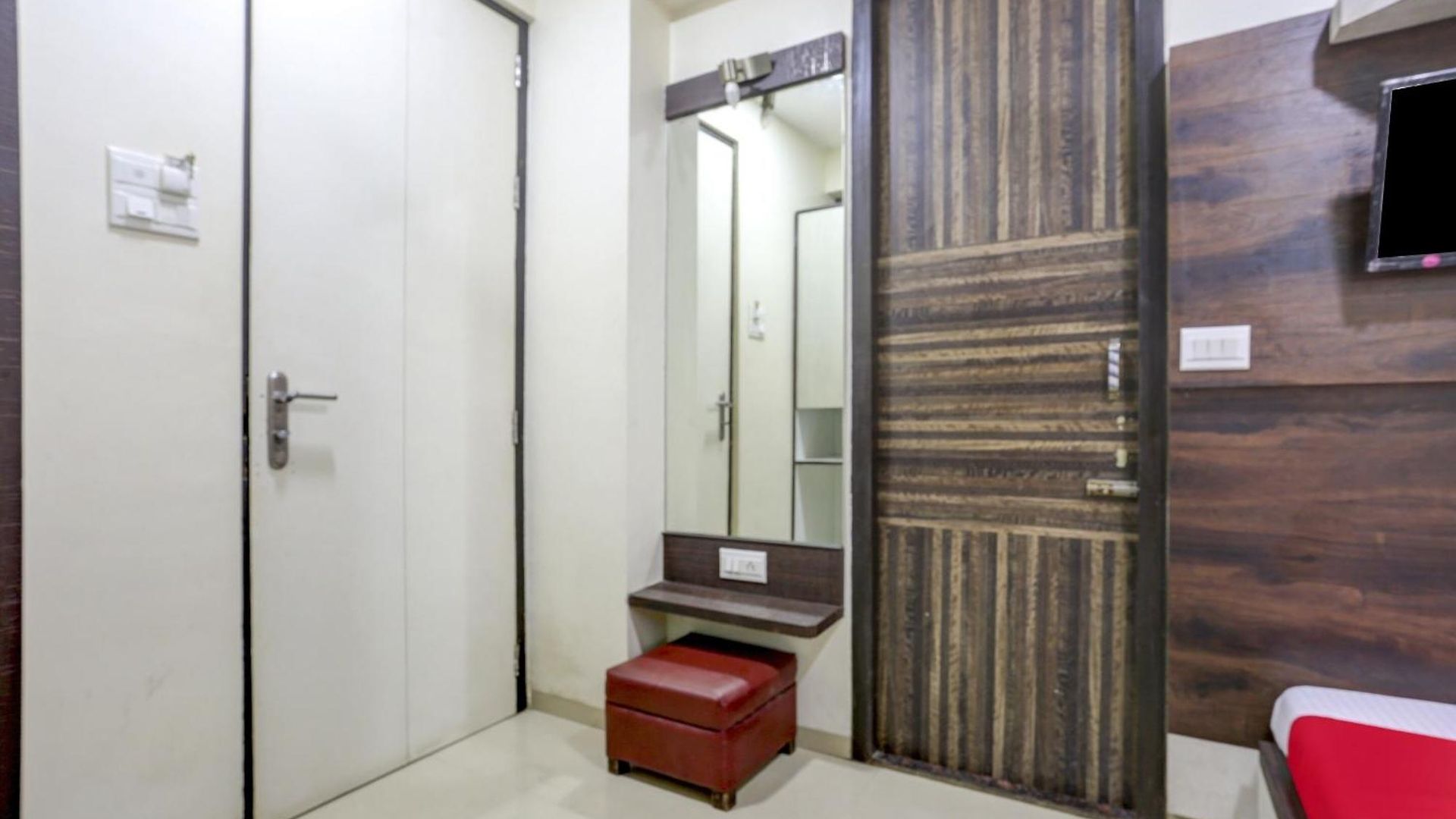 Hotel Fabhotel Nishita Mumbai