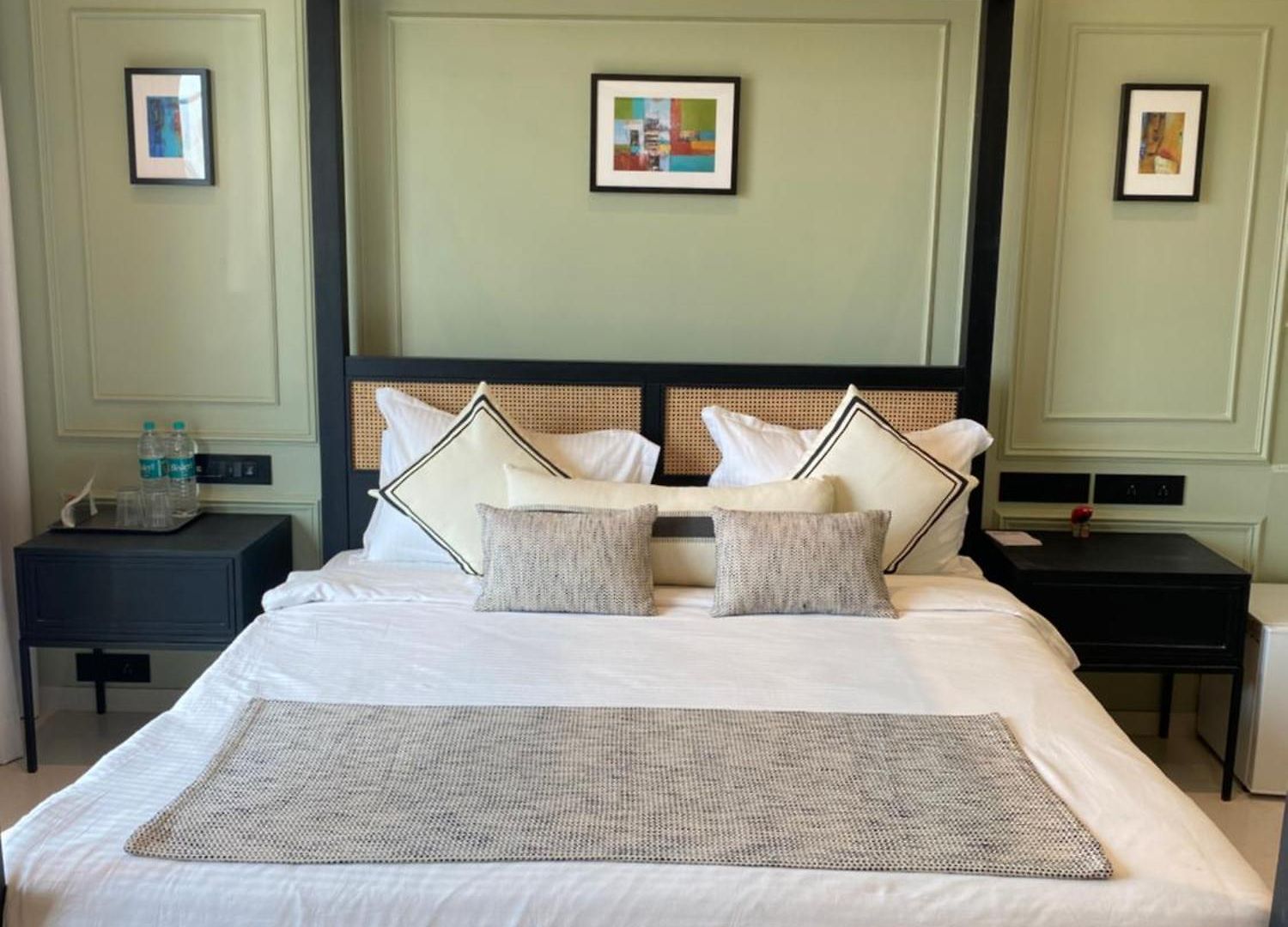 House, Valnai Malad Hotel 4*