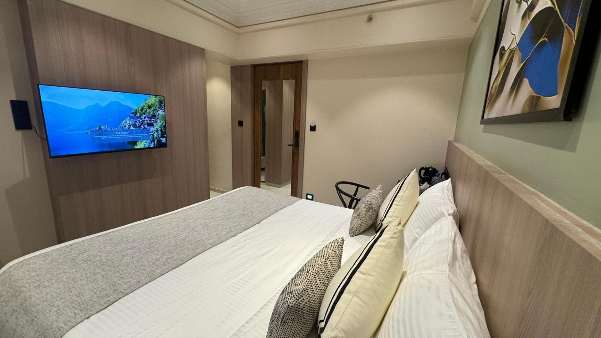 House, Valnai Malad 4*