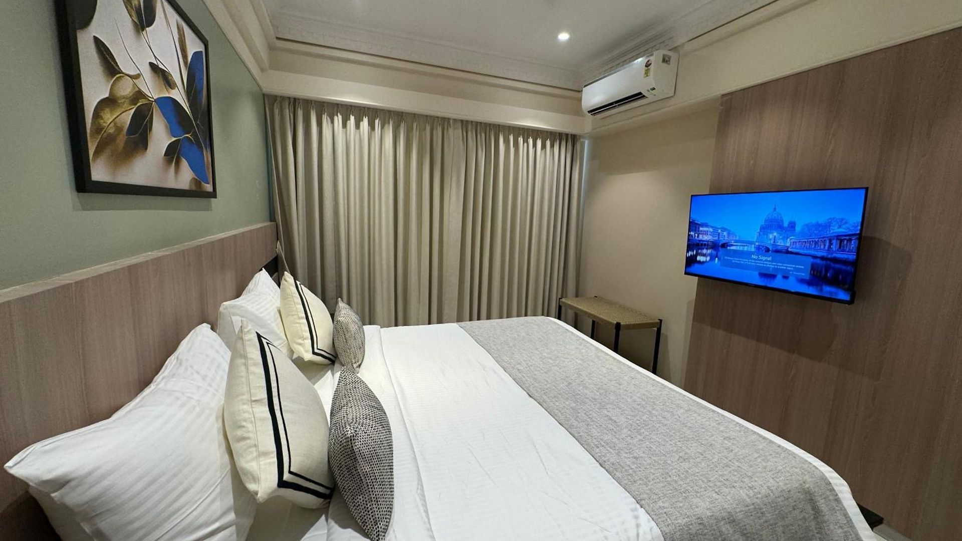 House, Valnai Malad Hotel