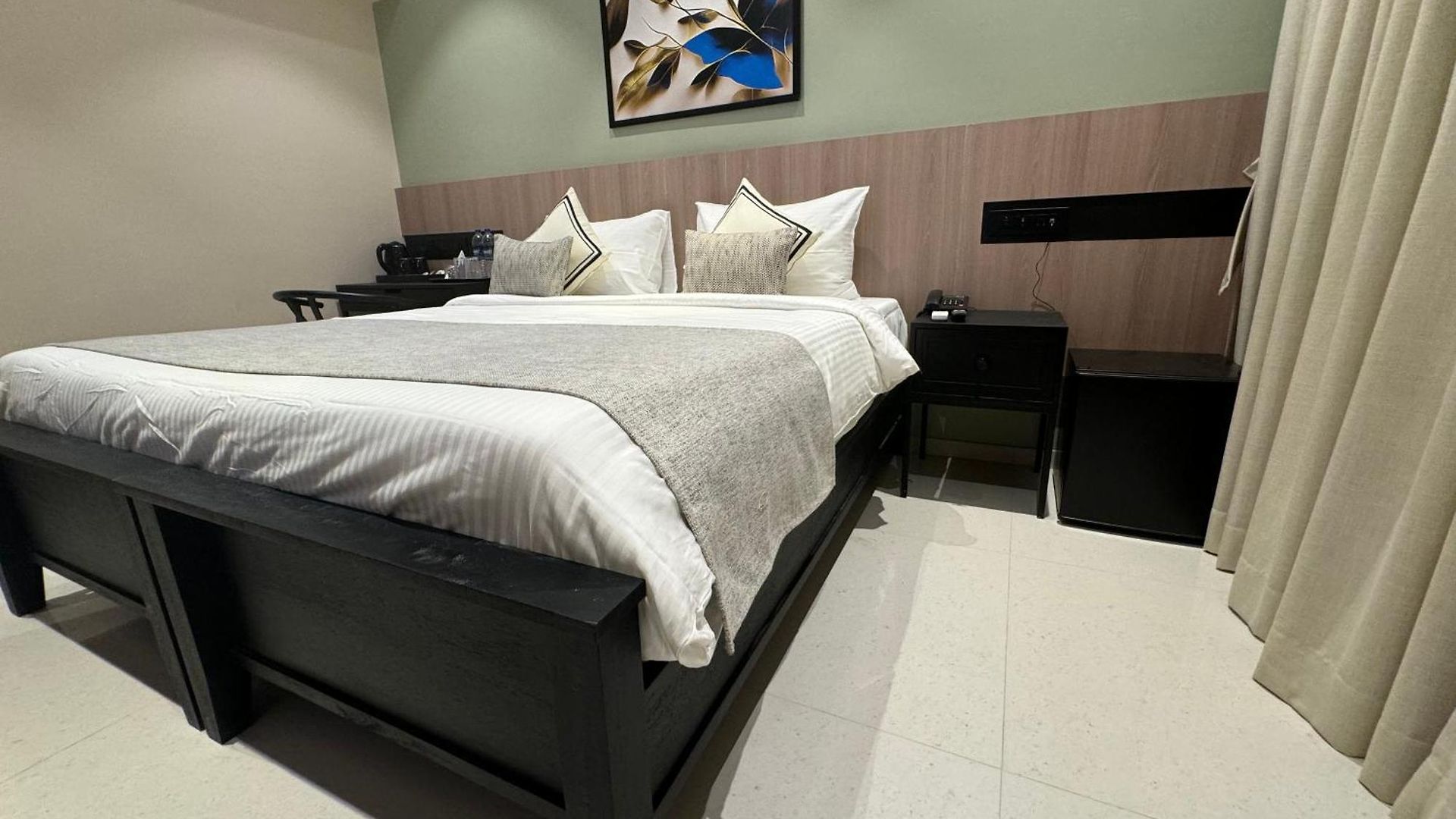 House, Valnai Malad Hotel