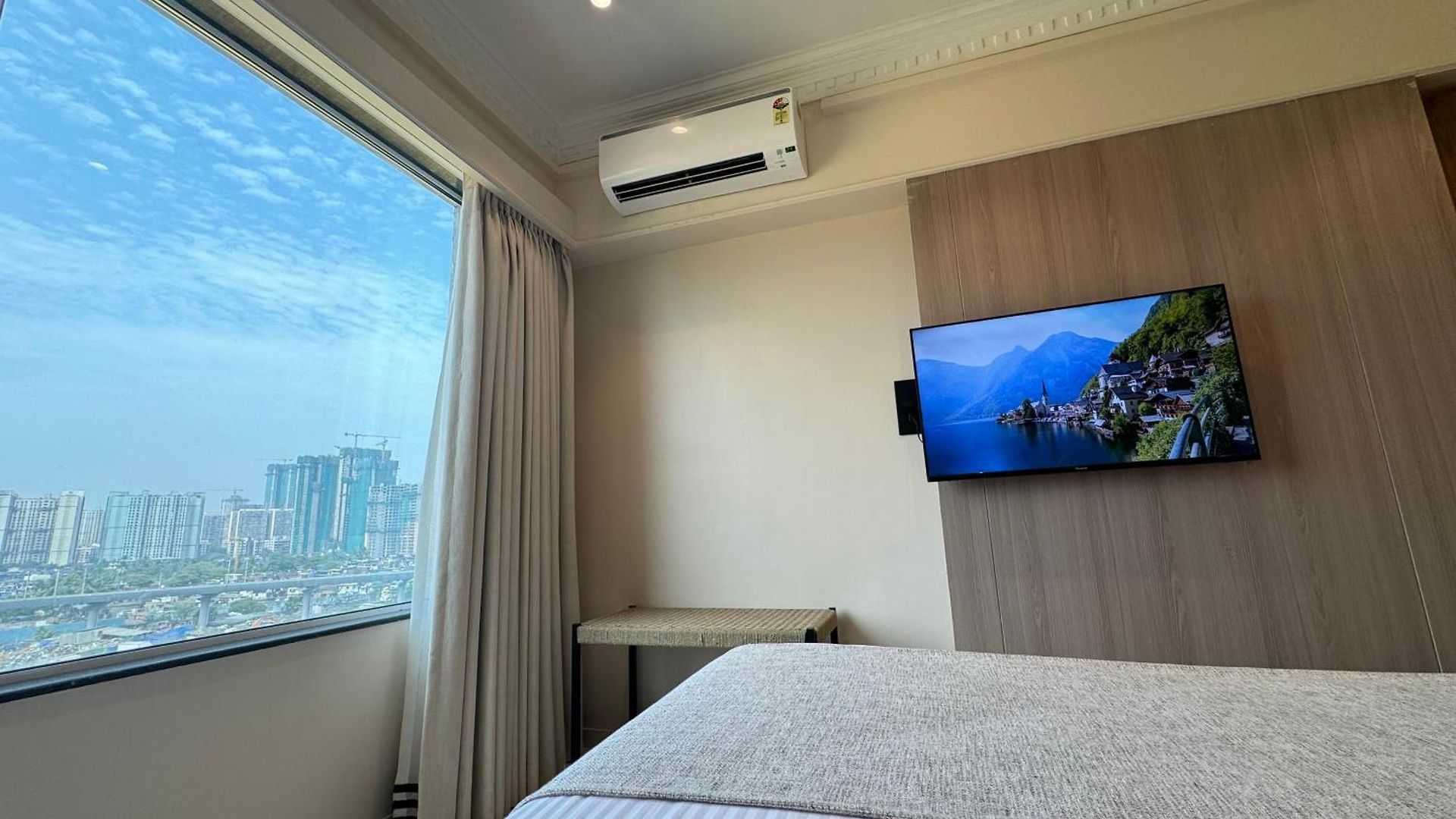 House, Valnai Malad Hotel Mumbai