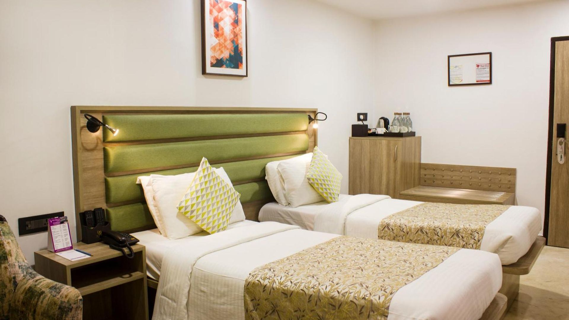 Hotel Regenta Place The Emerald Mumbai