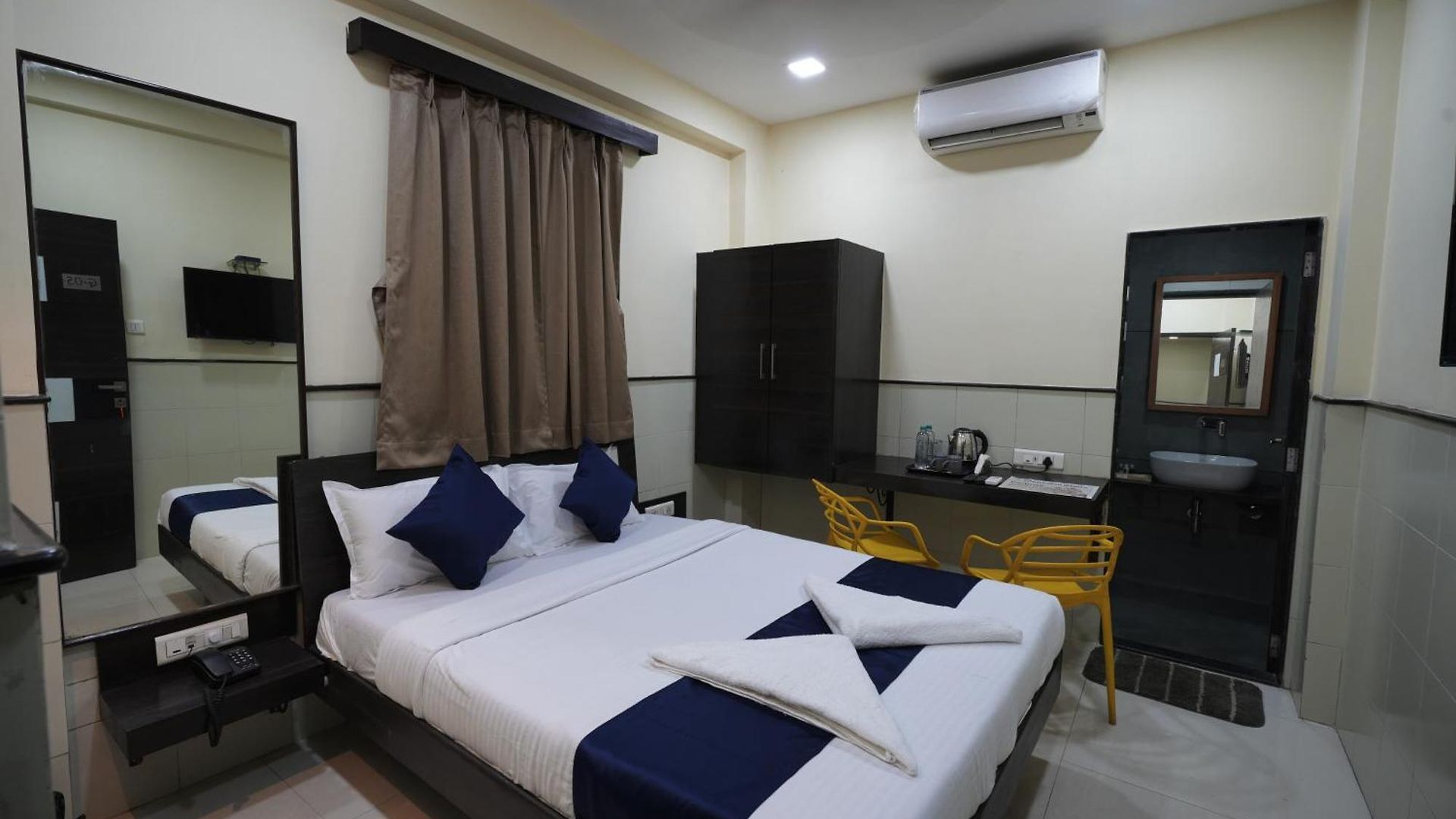 Triton Sion - Near Us Embassy - Near Bkc Hotel Mumbai