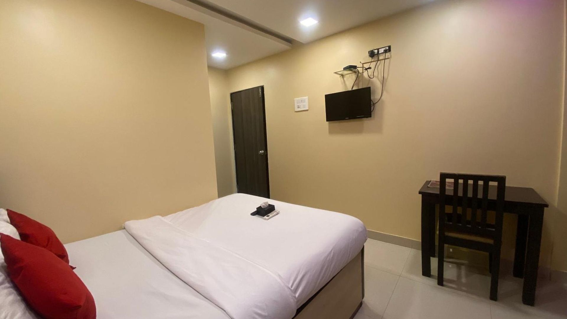 Royal Grand - Near International Airport 3* Mumbai