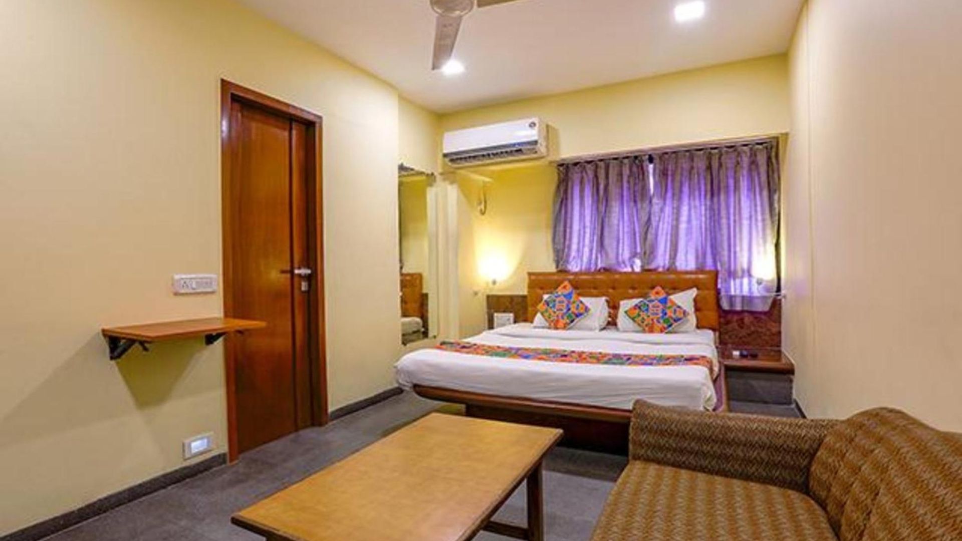 Via Jayshree Hotel Mumbai