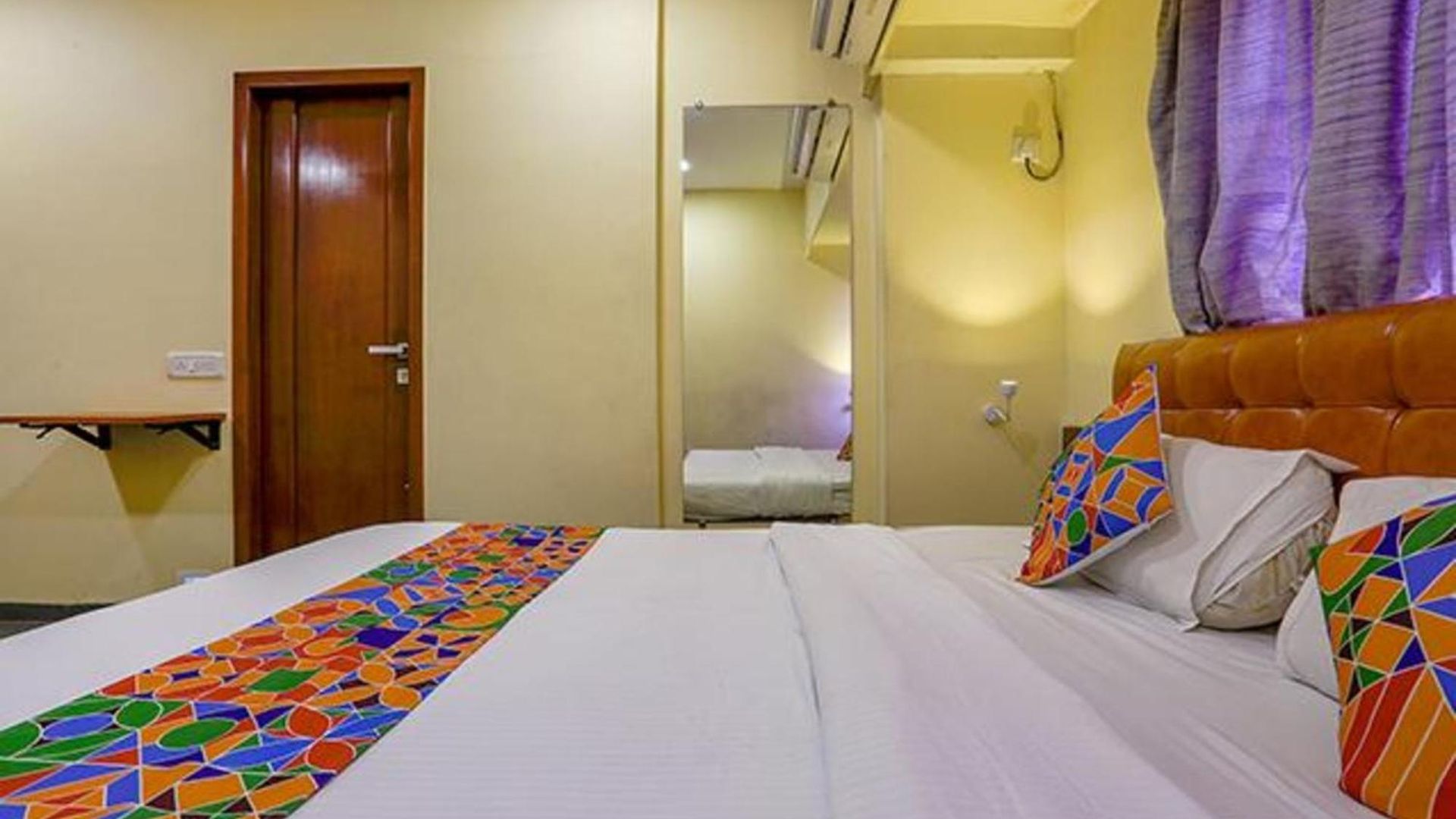 Via Jayshree Hotel