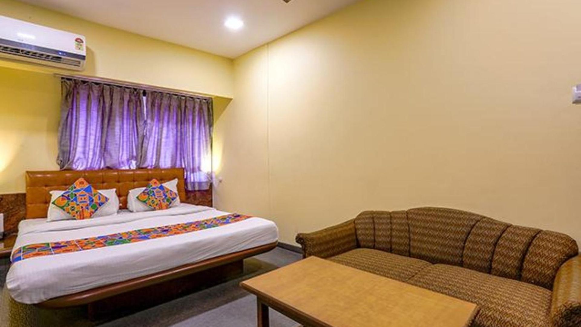 Hotel Via Jayshree 3*