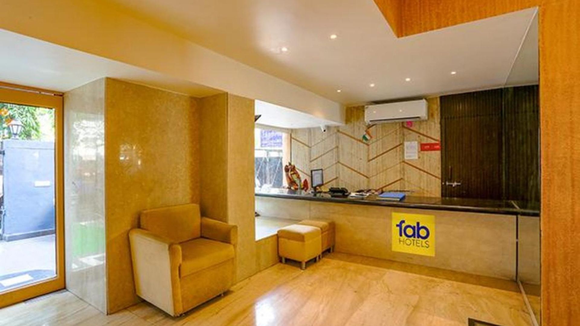 Via Jayshree Hotel