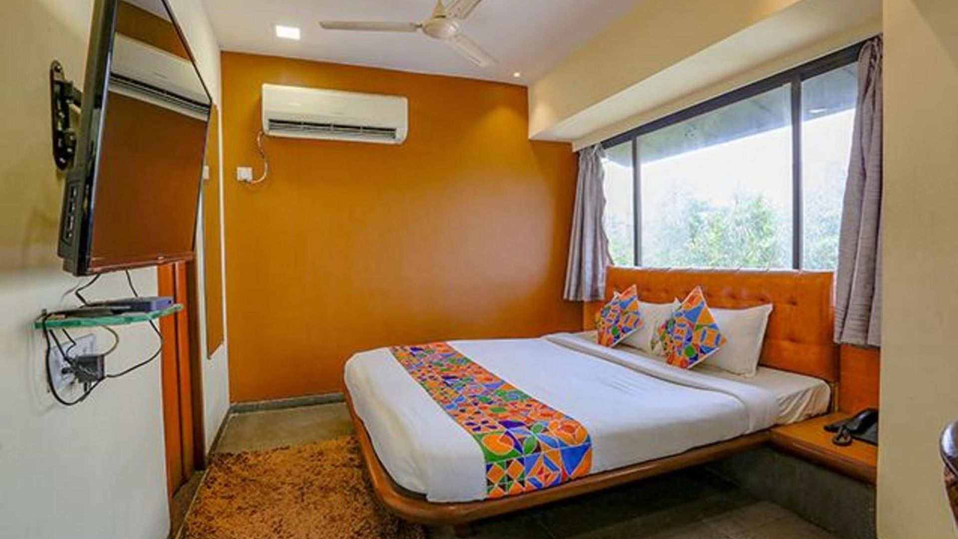 Hotel Via Jayshree