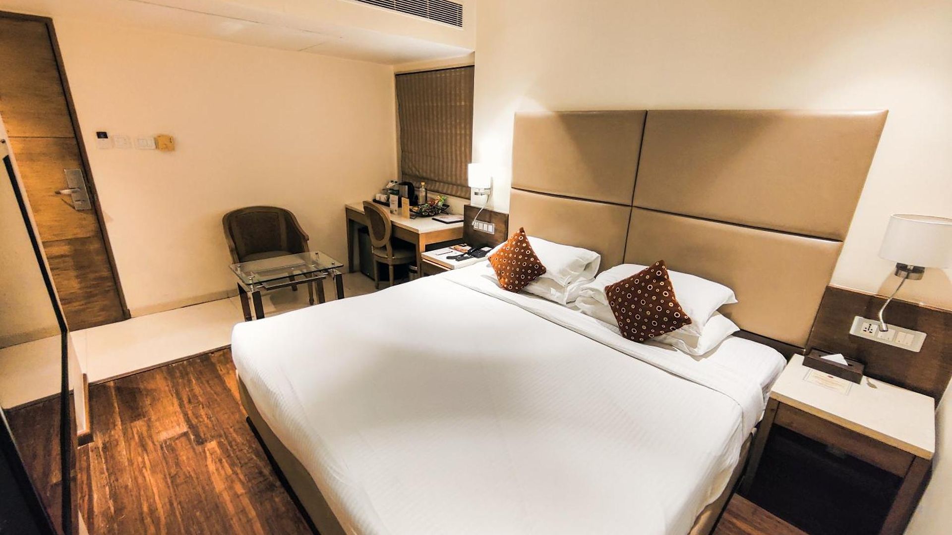 Ramee Guestline Khar Hotel 3*