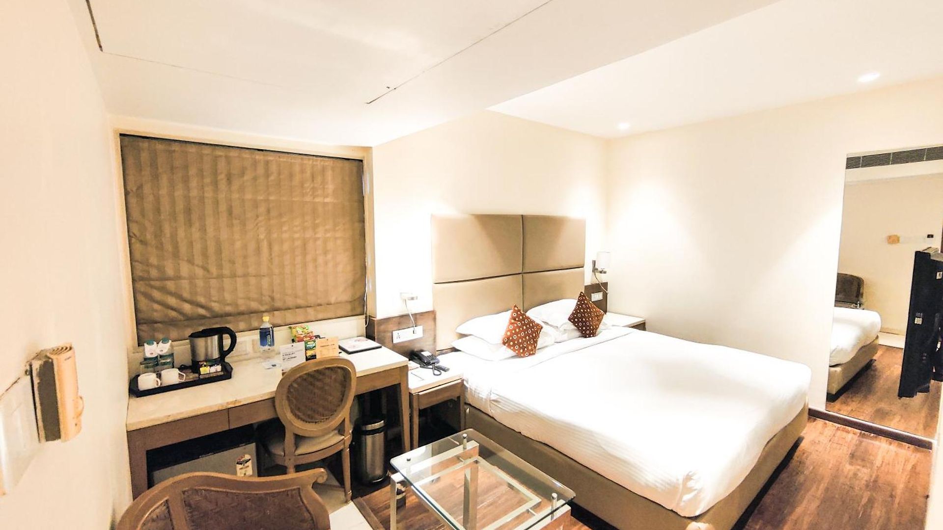 Hotel Ramee Guestline Khar Mumbai