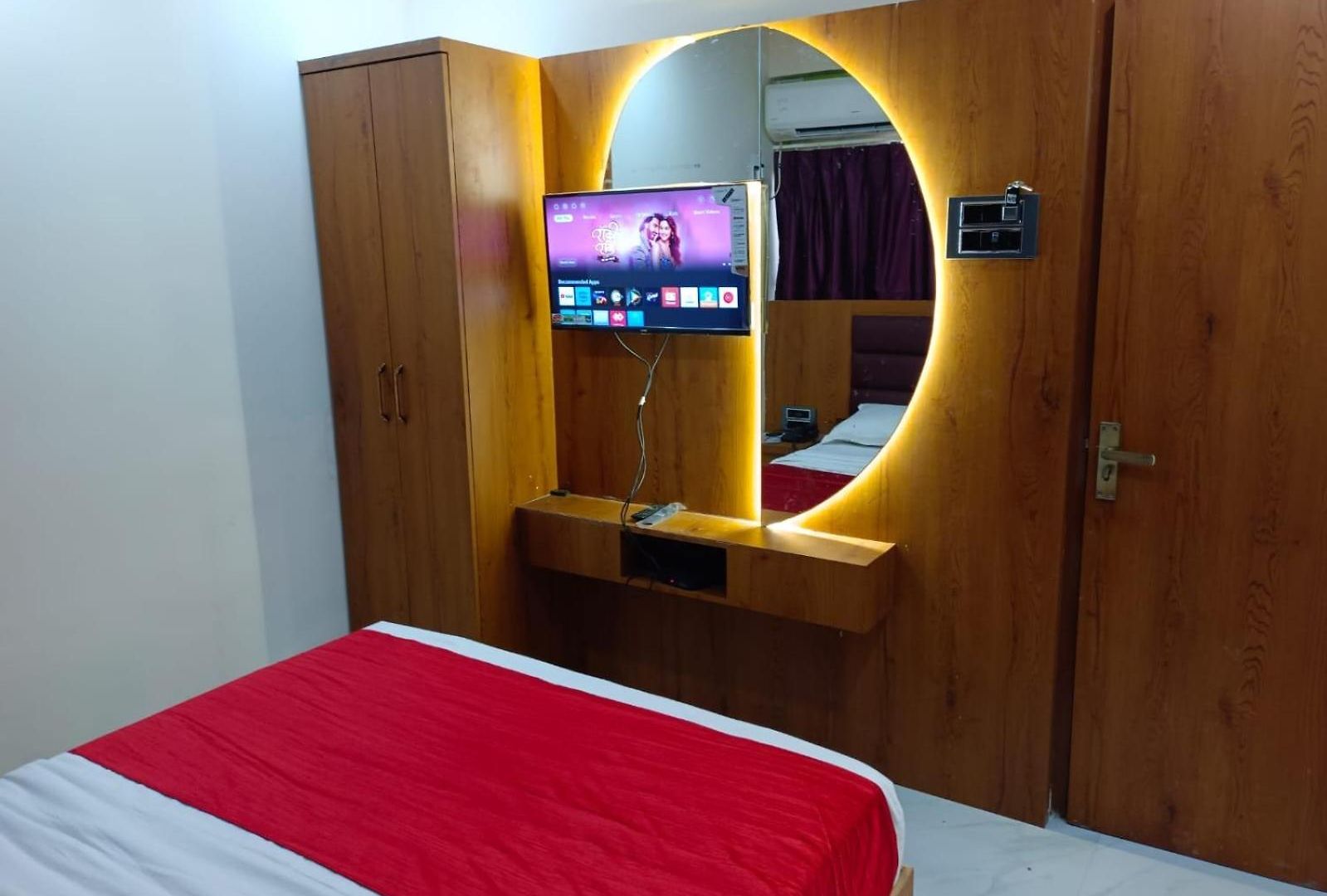 Hotel Airport Annex *