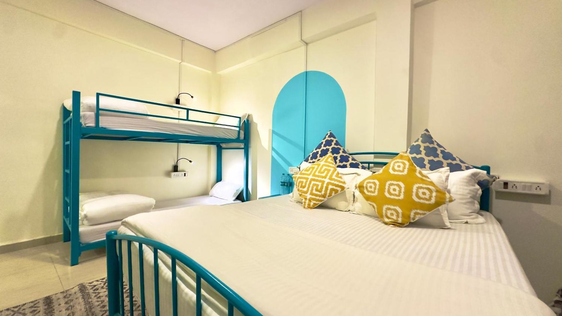 Locomo Hostel Express - Stay Work Eat