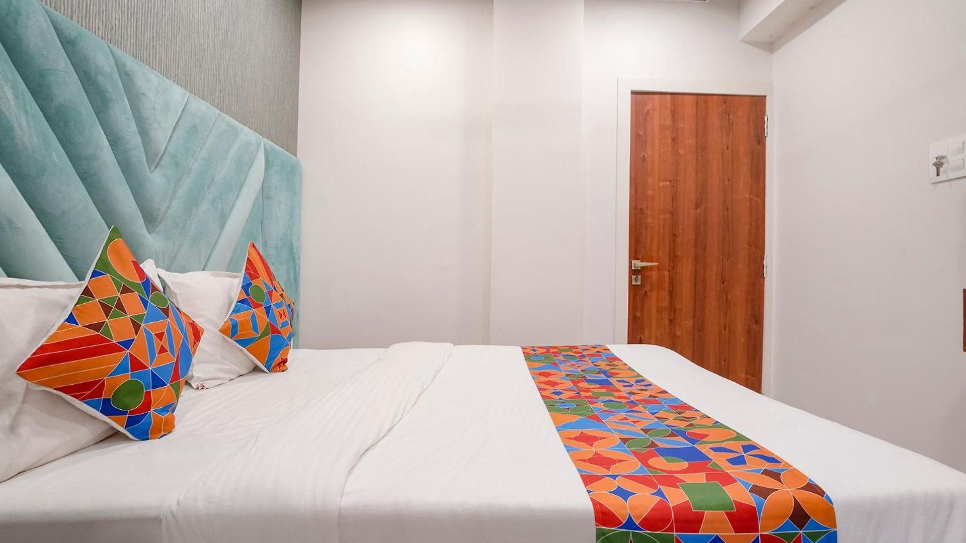 Fabhotel The Mint Hotel