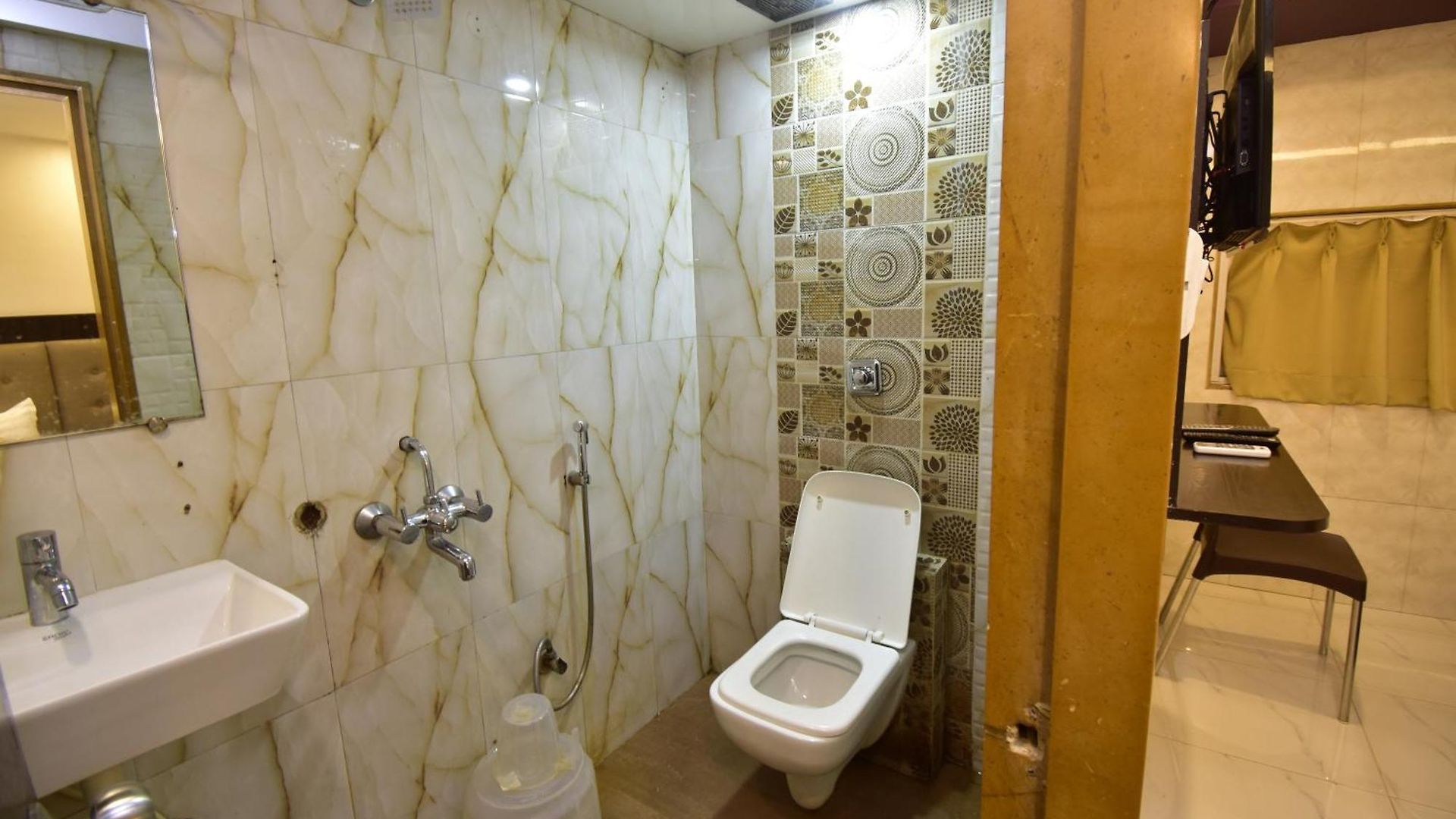 Bkc Palace - Near Us Consulate, Bandra Kurla Complex హోటల్ బి కే సి ప్యాలెస్ ఇన్ Hotel 2*