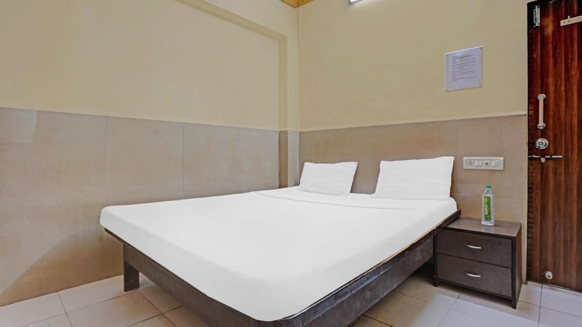 Spot On 81122 Alfa Hotel