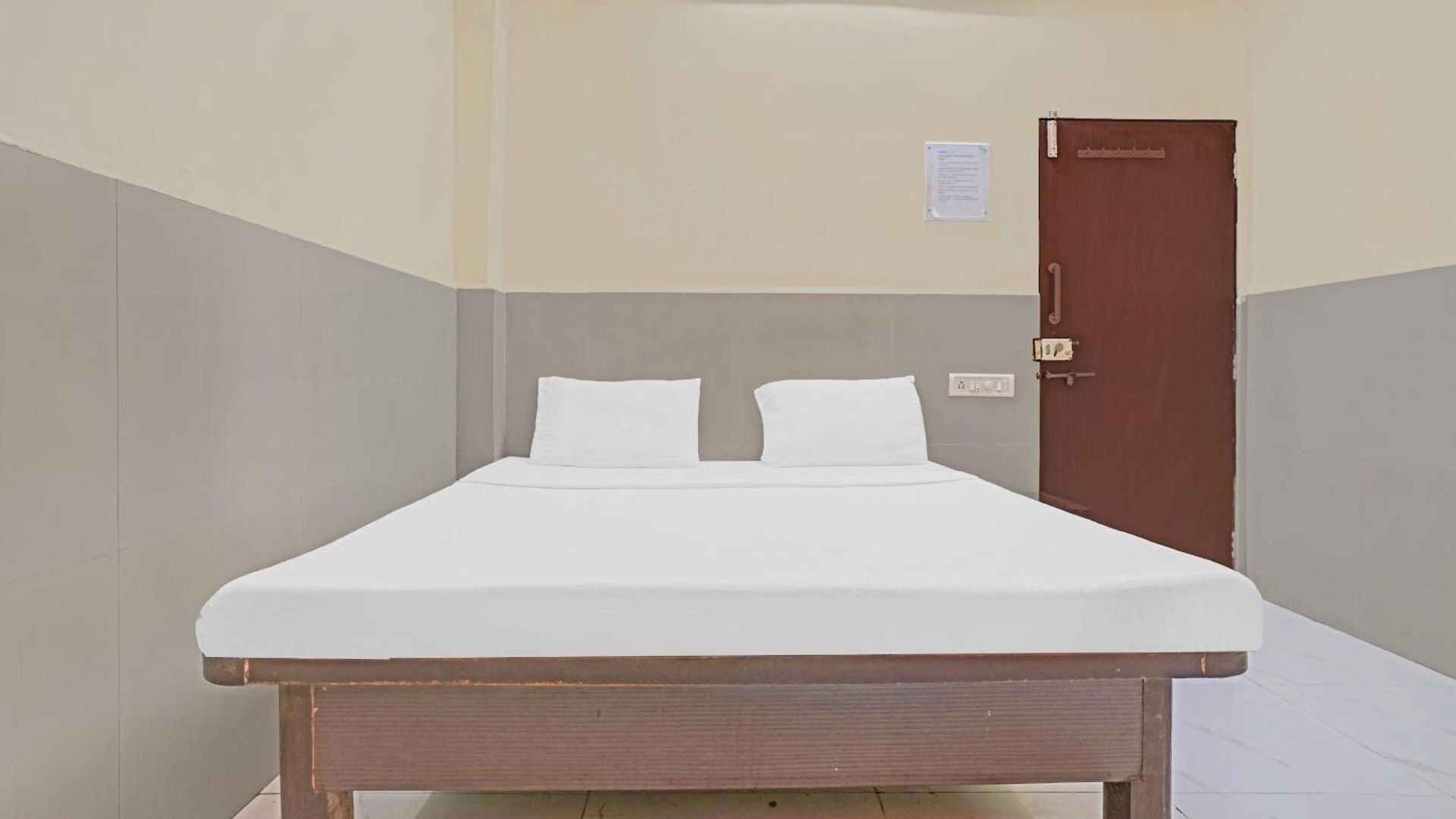 Spot On 81122 Alfa Hotel 2*