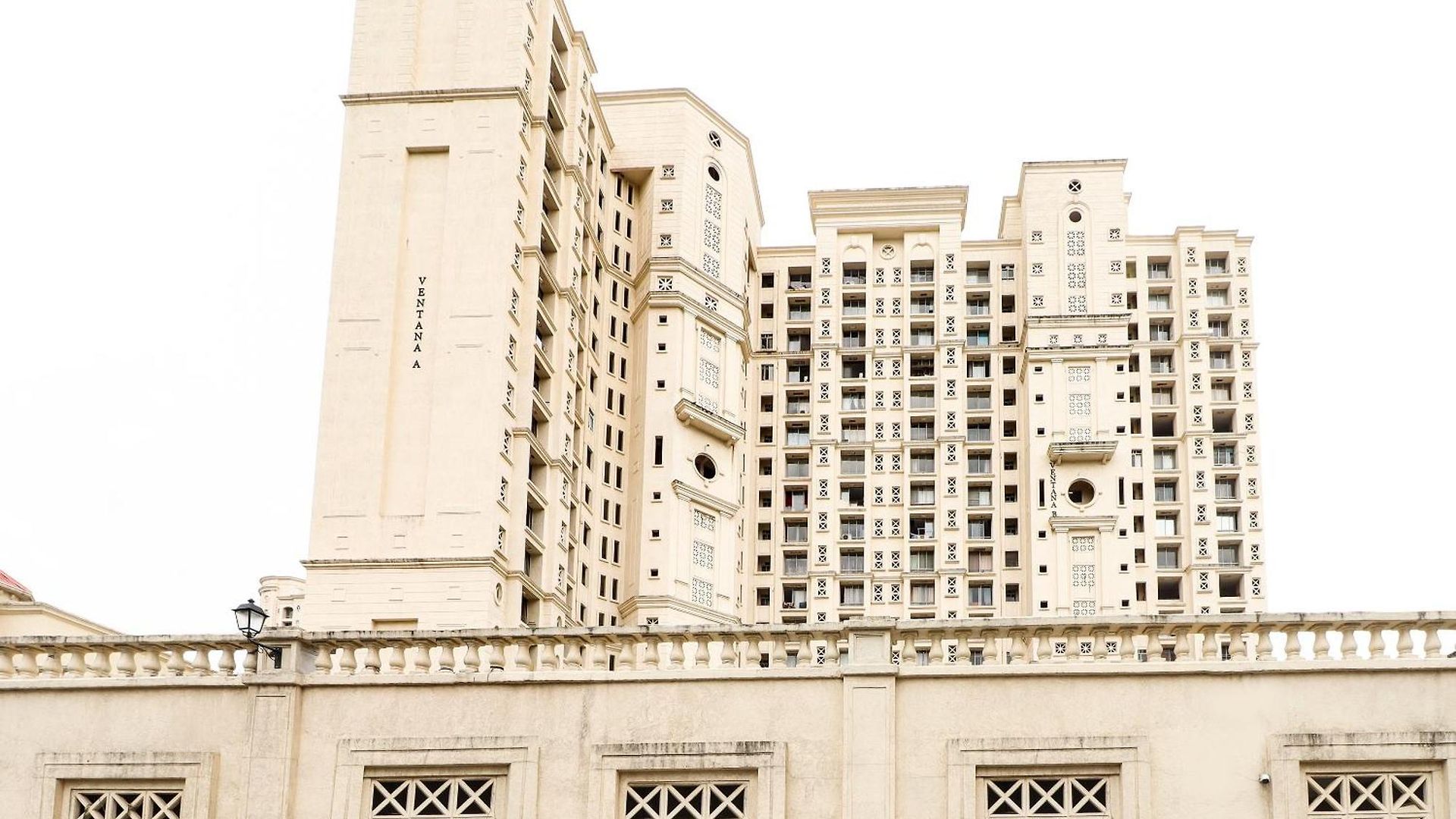Guest house Oyo Elegant Hiranandani Mumbai
