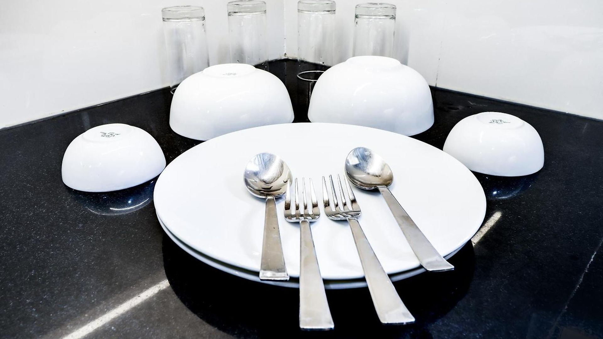 Guest house Oyo Elegant Hiranandani 3*