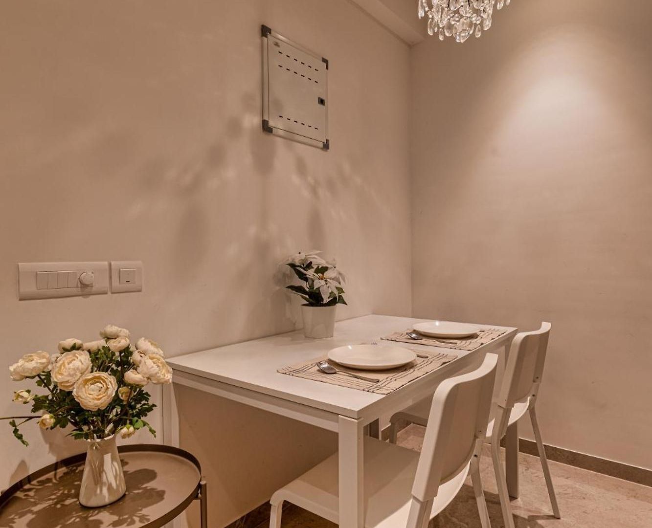 Regent Entire One Bedroom - Hiranandani Gardens, Powai Apartment Mumbai